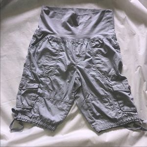 Calvin Klein Maternity Capris Size: M